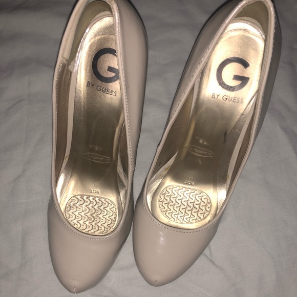 Nude GUESS heels - Picture 2 of 3
